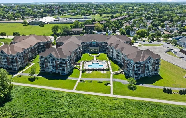 4130 S Lake Dr in St. Francis, WI - Building Photo - Building Photo