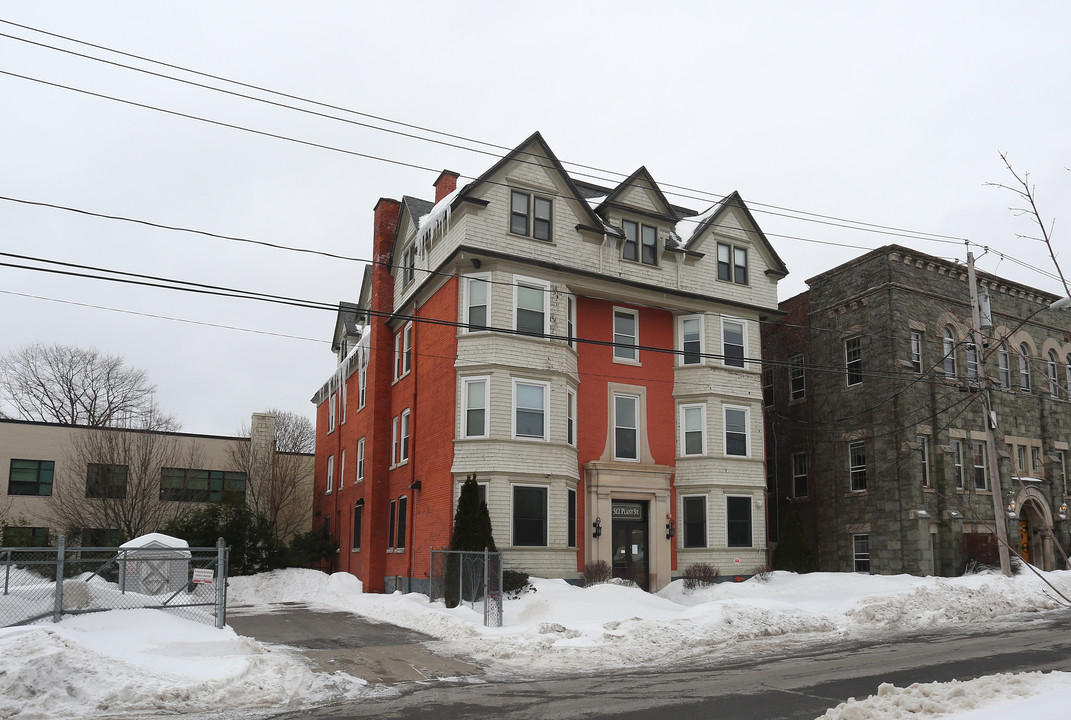 512 Plant in Deerfield, NY - Building Photo