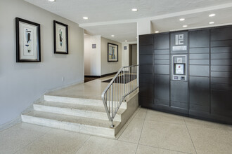 Wood Lee Arms in Arlington, VA - Building Photo - Interior Photo