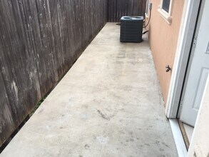 4006 Park Pl, Unit 1 in Pharr, TX - Building Photo - Building Photo