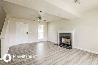 7282 Williamsburg Dr in Riverdale, GA - Building Photo - Building Photo