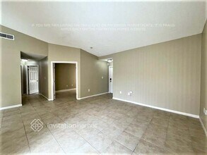 19922 NW 67th Pl in Hialeah, FL - Building Photo - Building Photo