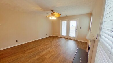 300 Waterdown Dr in Fayetteville, NC - Building Photo - Building Photo