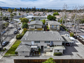 1271 Coronado Dr, Unit 2 (2/1, 1st floor back side of building) in Sunnyvale, CA - Building Photo - Building Photo