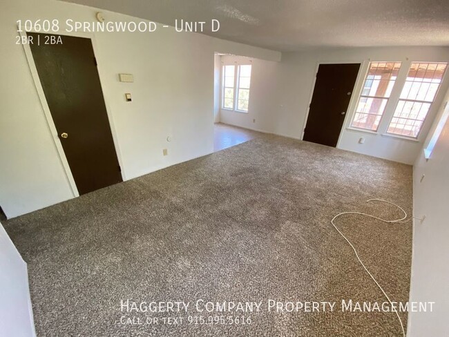 10608 Springwood Dr-Unit -Unit D in El Paso, TX - Building Photo - Building Photo