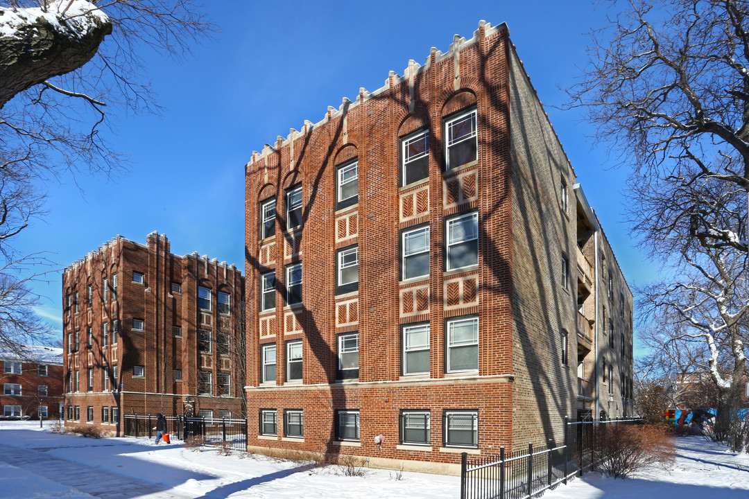 The Janice Condominiums in Evanston, IL - Building Photo