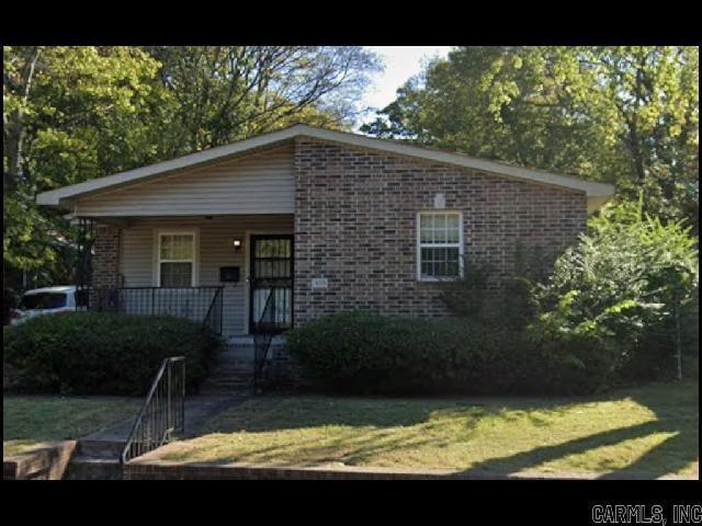 property at 3015 S Gaines St