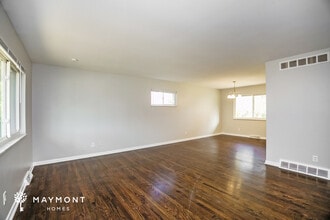 6588 Montevista Dr in Cincinnati, OH - Building Photo - Building Photo