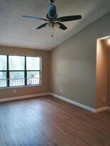 4261 W McNab Rd in Pompano Beach, FL - Building Photo