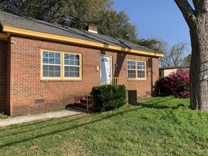 611 College St in Eastman, GA - Foto de edificio - Building Photo