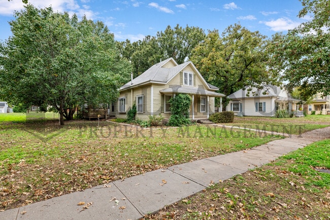109 N Emporia St in Haven, KS - Building Photo - Building Photo