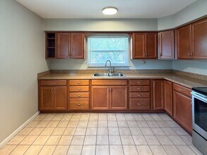3721 SW 17th Pl in Gainesville, FL - Building Photo - Building Photo