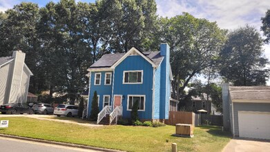 1609 Vintage Rd in Raleigh, NC - Building Photo - Building Photo