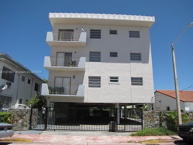 7925 Carlyle Ave in Miami Beach, FL - Building Photo