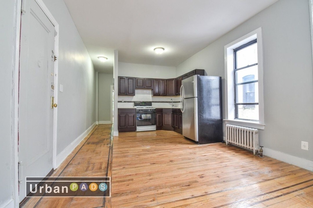 234 Linden Blvd in Brooklyn, NY - Building Photo