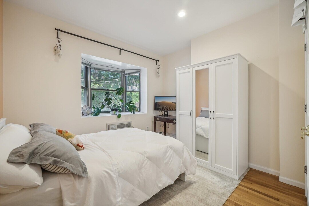 235 Park Ave in Hoboken, NJ - Building Photo
