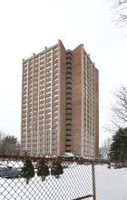 Smith Tower in Hartford, CT - Foto de edificio - Building Photo