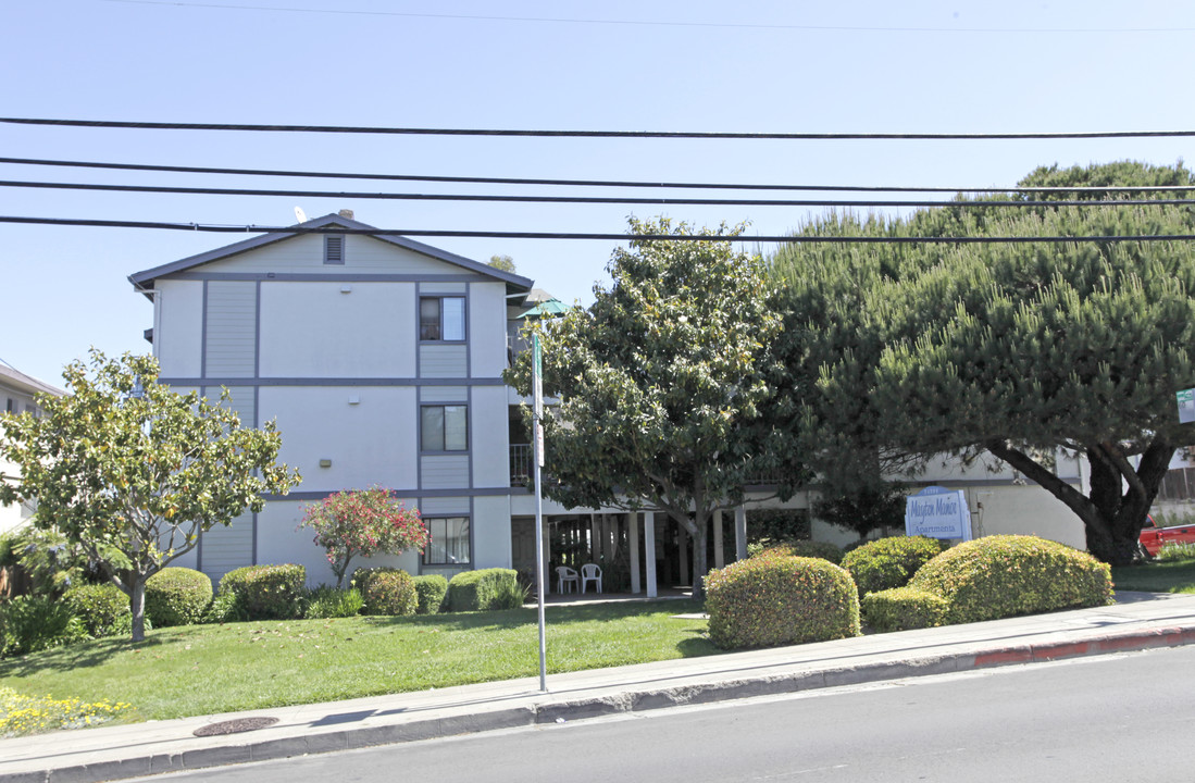 Matten Manor Senior Apartments 55+ in Hayward, CA - Building Photo