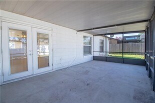 832 Oak Manor Cir in Orlando, FL - Building Photo