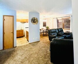 432 E Hoewisher Rd, Unit North end in Sidney, OH - Foto de edificio - Building Photo