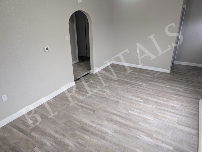 6632 N Mill St in Seymour, IN - Building Photo - Building Photo