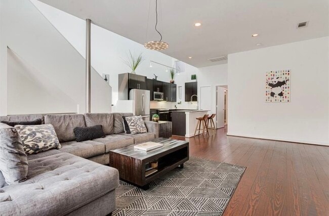 property at 2423 Wentworth St