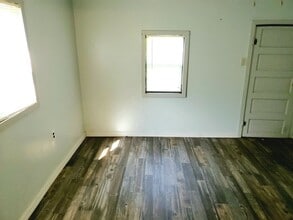 121 N Ave C in Burkburnett, TX - Building Photo - Building Photo