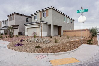 8526 W Agate Ave in Las Vegas, NV - Building Photo - Building Photo