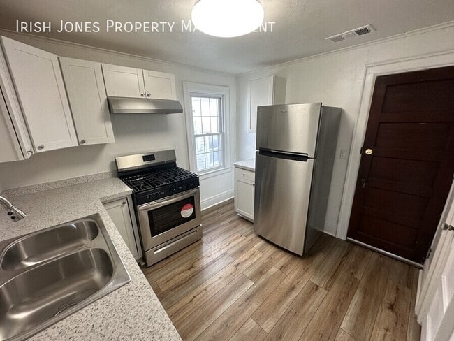 24 Red Jacket Pkwy in Buffalo, NY - Building Photo - Building Photo