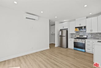 14950 Tuba in San Fernando, CA - Building Photo - Building Photo