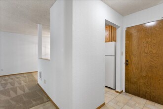 155 Pearl St in Oakland, CA - Building Photo - Building Photo