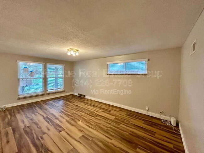 1411 Midland Blvd in University City, MO - Building Photo - Building Photo