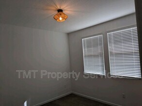 8809 Boes Wy in Sacramento, CA - Building Photo - Building Photo