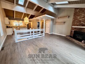 321 Ski Way in Incline Village, NV - Building Photo