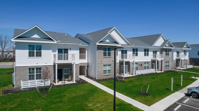 Sheldon Park in Columbus, OH - Foto de edificio - Building Photo