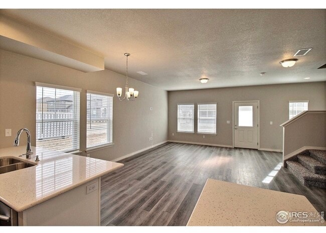 1692 Grand Ave, Unit #4 in Windsor, CO - Foto de edificio - Building Photo