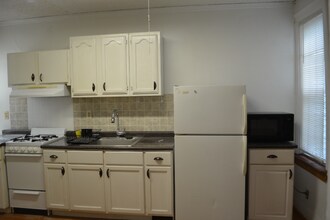 1406 Neilson St in Utica, NY - Building Photo - Building Photo