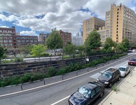 1213 Noble St, Unit 4 in Philadelphia, PA - Building Photo