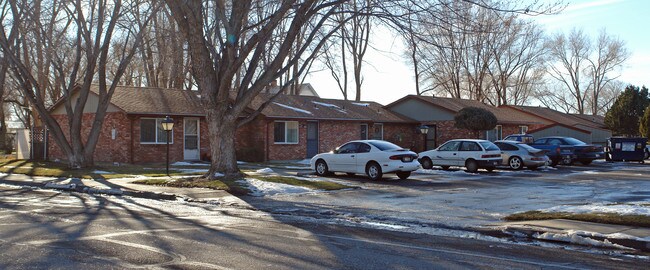Sunset Manor Apartments in Mountain Home, ID - Foto de edificio - Building Photo
