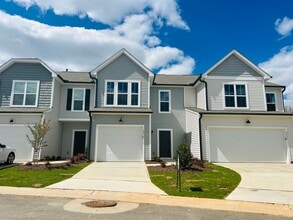 4036 Beckton Trl in Jamestown, NC - Building Photo - Building Photo