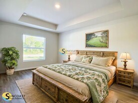 8013 SW Hwy 484 in Ocala, FL - Building Photo