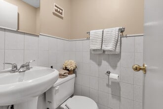 849 Delaware Ave, Unit 301 in Buffalo, NY - Building Photo - Building Photo