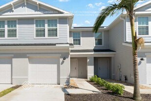 9313 Cadence Ct in Ft. Myers, FL - Building Photo