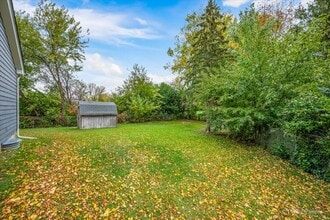 155 Lee Ann Ln in Woodstock, IL - Building Photo - Building Photo