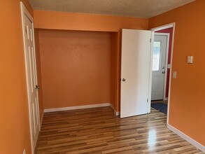 1618 Groves Ave NW in Olympia, WA - Building Photo - Building Photo