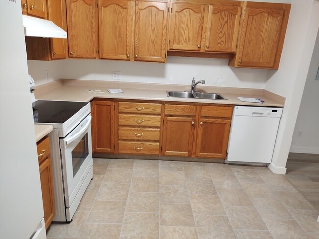 251-251 6 St SE in Salmon Arm, BC - Building Photo - Building Photo