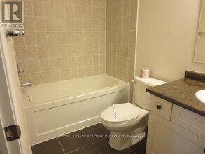 246 Mortimer Cres in Milton, ON - Building Photo - Building Photo