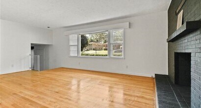 1820 McGougan Rd in Fayetteville, NC - Building Photo - Building Photo