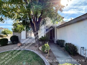 581 E Krista Way in Tempe, AZ - Foto de edificio - Building Photo