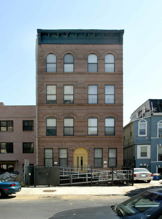 970 Greene Ave in Brooklyn, NY - Foto de edificio